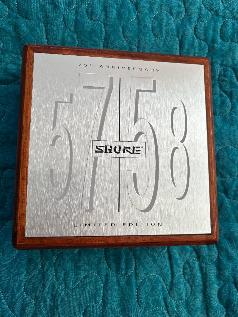 Shure 57/58 75th Anniversary Limited Edition 2 Mics in the Box